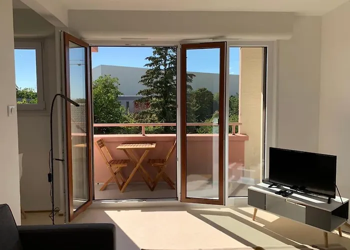 35 - Centre Ville, Proche Bale Apartman *